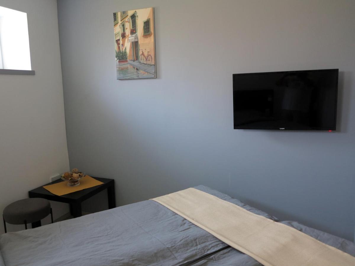 Muveszhaz Apartman Balatonfüred Buitenkant foto