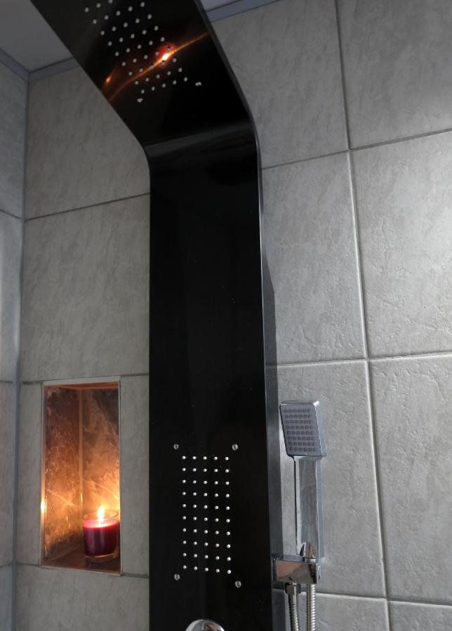 Muveszhaz Apartman Balatonfüred Buitenkant foto